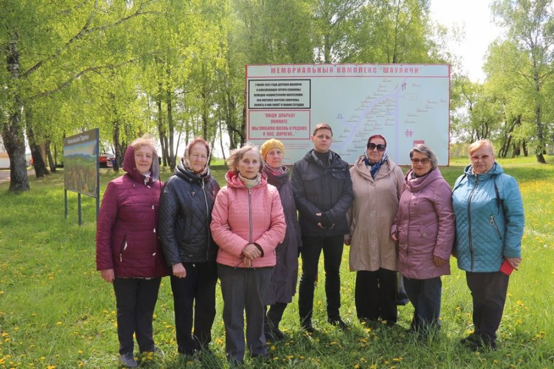 Чтобы подобное не повторилось Посетители ЦСОН побывали в местах памяти на  Волковыщине